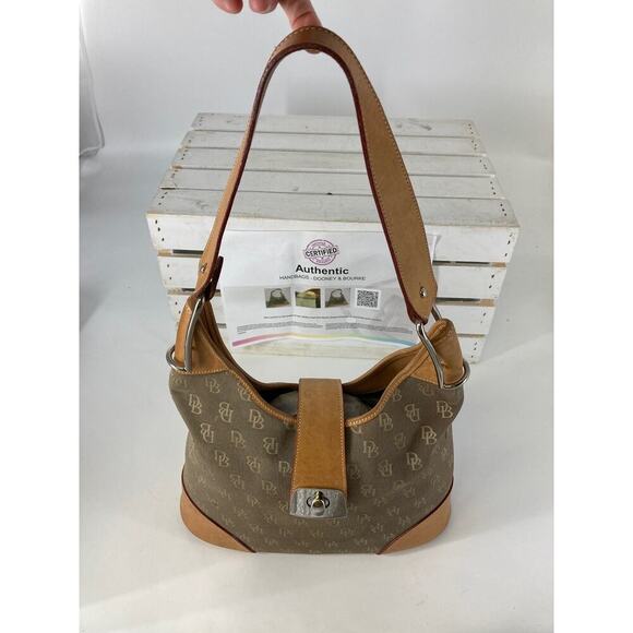 DOONEY & BOURKE LARGE SIGNATURE SHOULDER BAG WITH LATCH (ASIS) - Picture 1 of 16